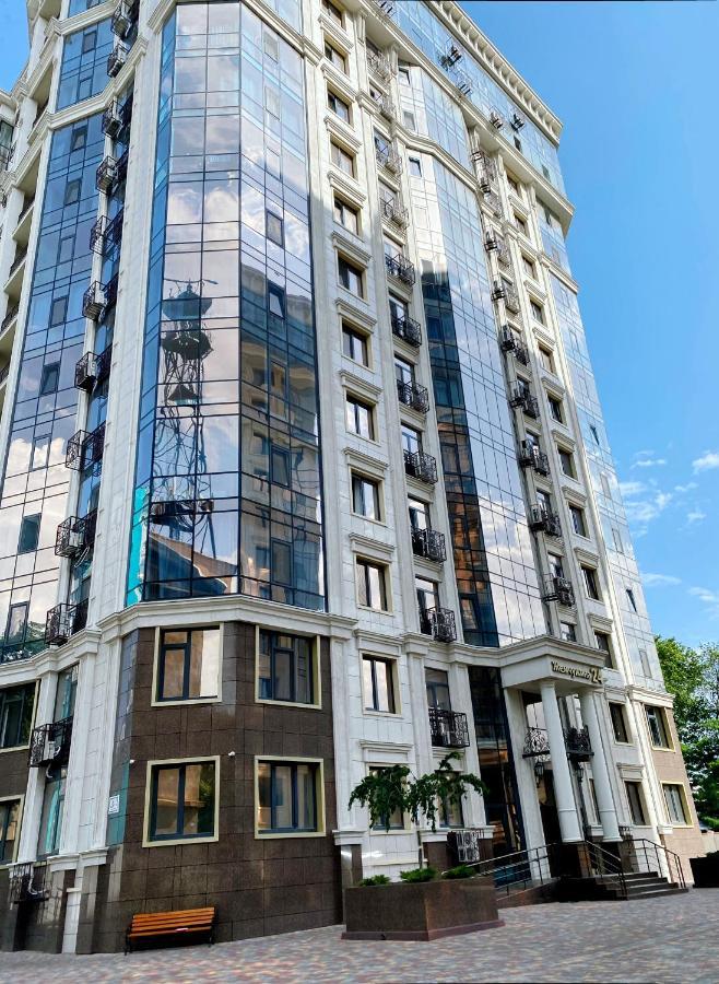 Italian Boulevard Modern Apartment Odessa Dış mekan fotoğraf